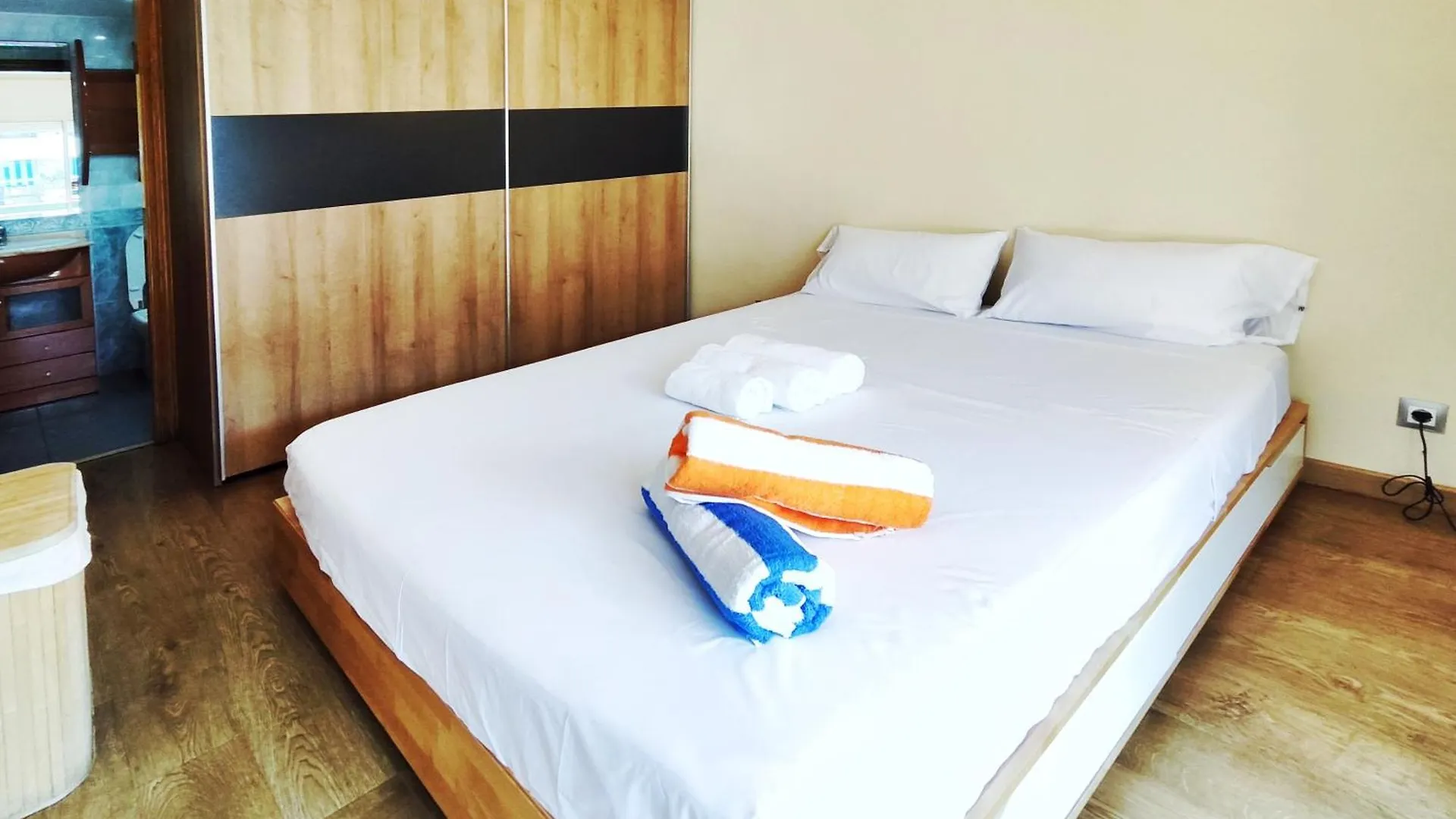 Magnifico Apartamento En La Playa De Gava Mar Apartment Castelldefels 0*,  Spain